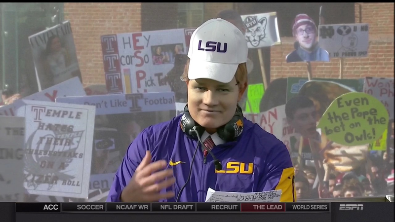 Illustration for article titled Hinkie Traded This Sign For Draft Picks: Your Philadelphia College GameDay Sign Roundup